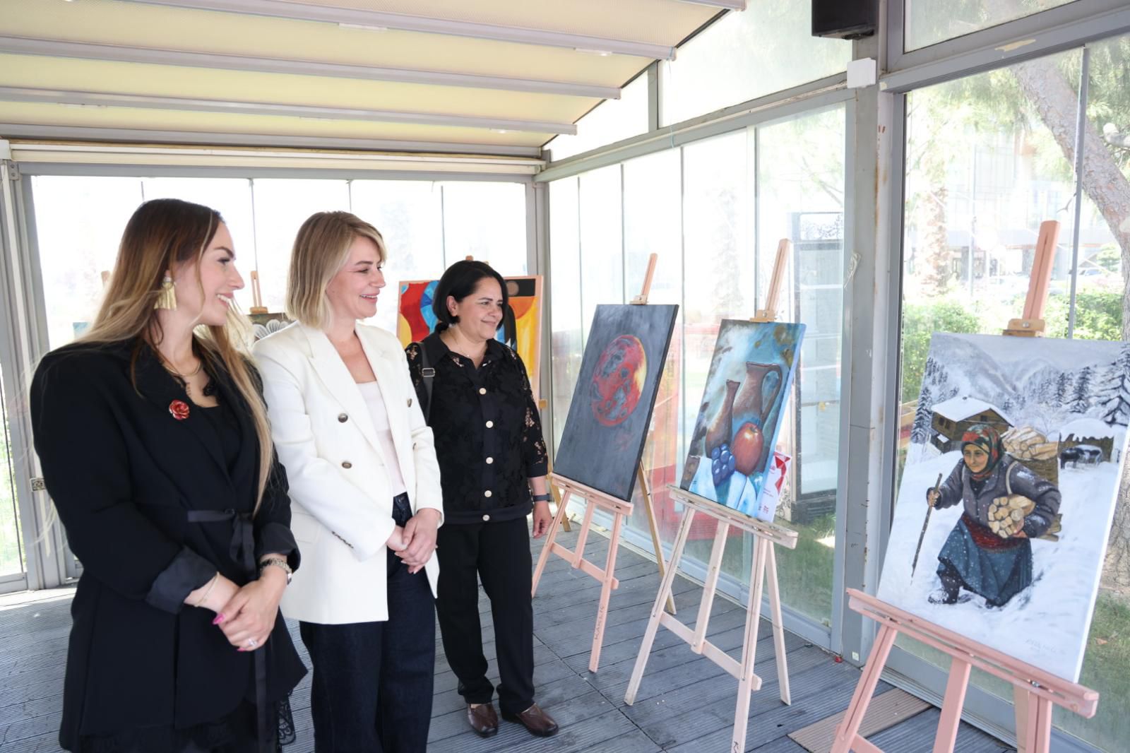 Çiğli’de sanat rüzgarı: Kaklıç Akademisi’nden yıl sonu sergisi!
