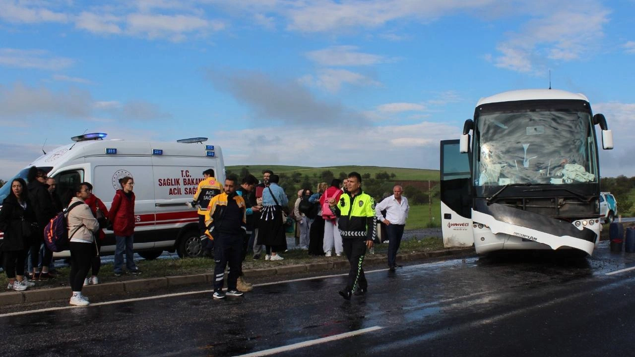 İstanbul’dan Kapadokya’ya giden ve içinde 48 kişinin bulunduğu tur otobüsü,