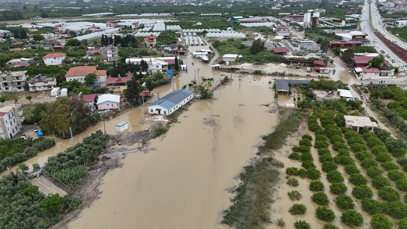 Hatay'da sel felaketi: 2 ölü, 4 yaralı