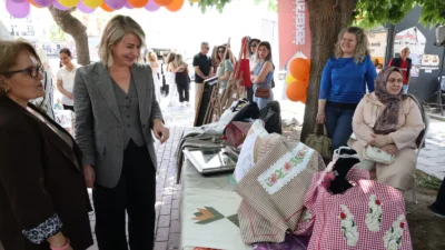 Çantadan takıya, sabundan muma kadar yüzlerce el emeği ürün tek