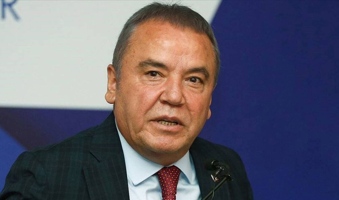 Antalya Büyükşehir Belediye Başkanı Muhittin Böcek'e yönelik 'rüşvet ve yolsuzluk'