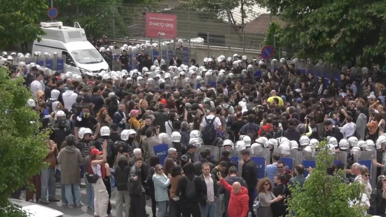 Gözaltılar var: Bilgi Üniversitesi’ndeki eyleme müdahale