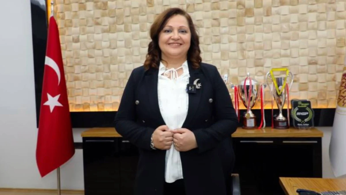 Afyonkarahisar Belediye Başkanı Burcu Köksal, Cumhuriyet Halk Partisi'nden (CHP) ayrılarak