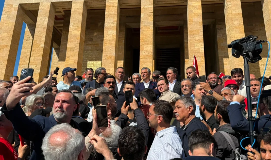 Yargının "mutlak butlan" kararı sonrası görevden alınan seçilmiş lider Özgür