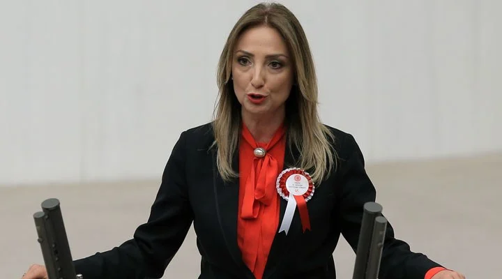 Çanakkale Hamiyet Feridun Sözen Çocuk Evleri Sitesi'nde 13 yıl boyunca