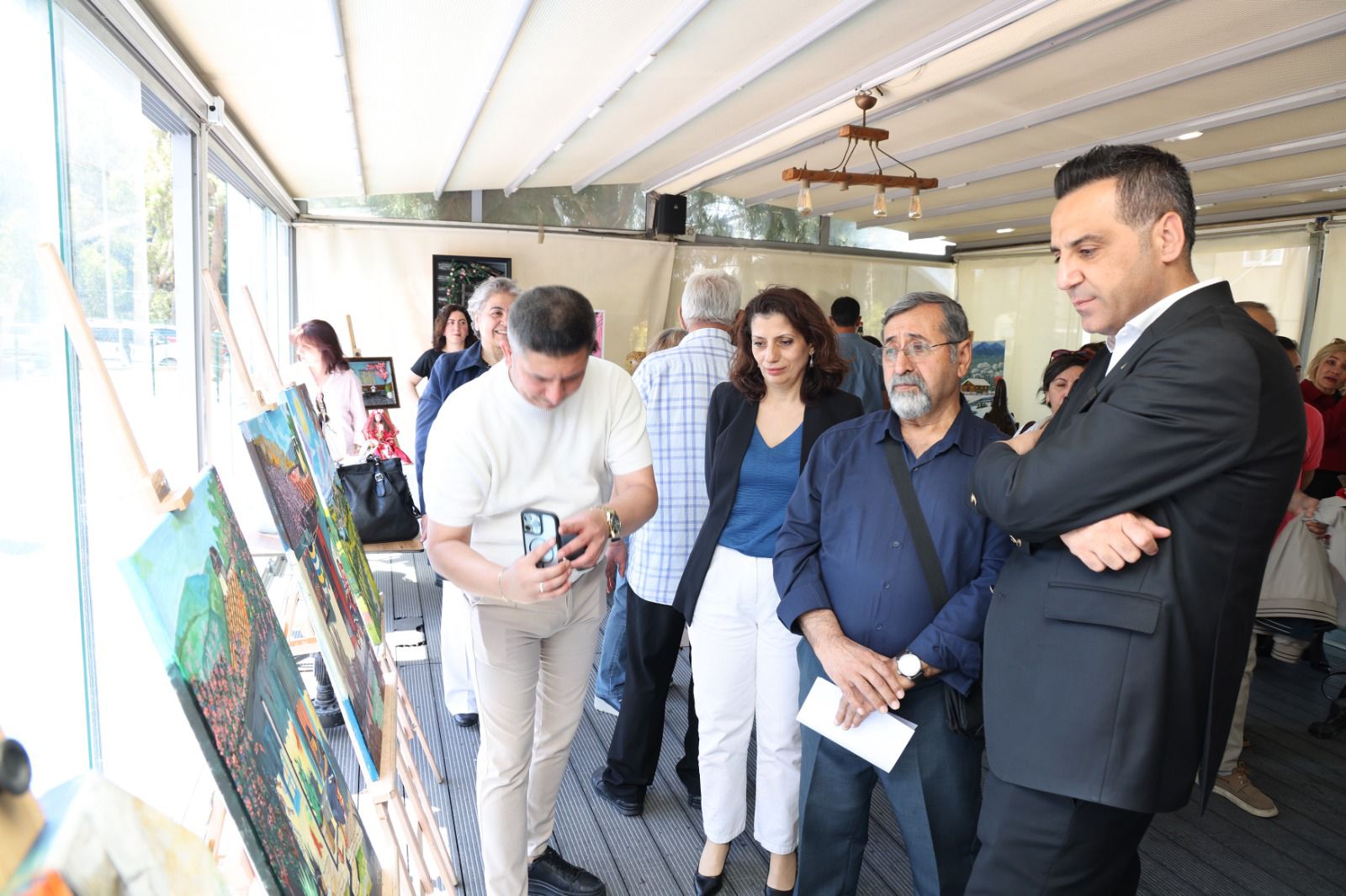 Çiğli’de sanat rüzgarı: Kaklıç Akademisi’nden yıl sonu sergisi!