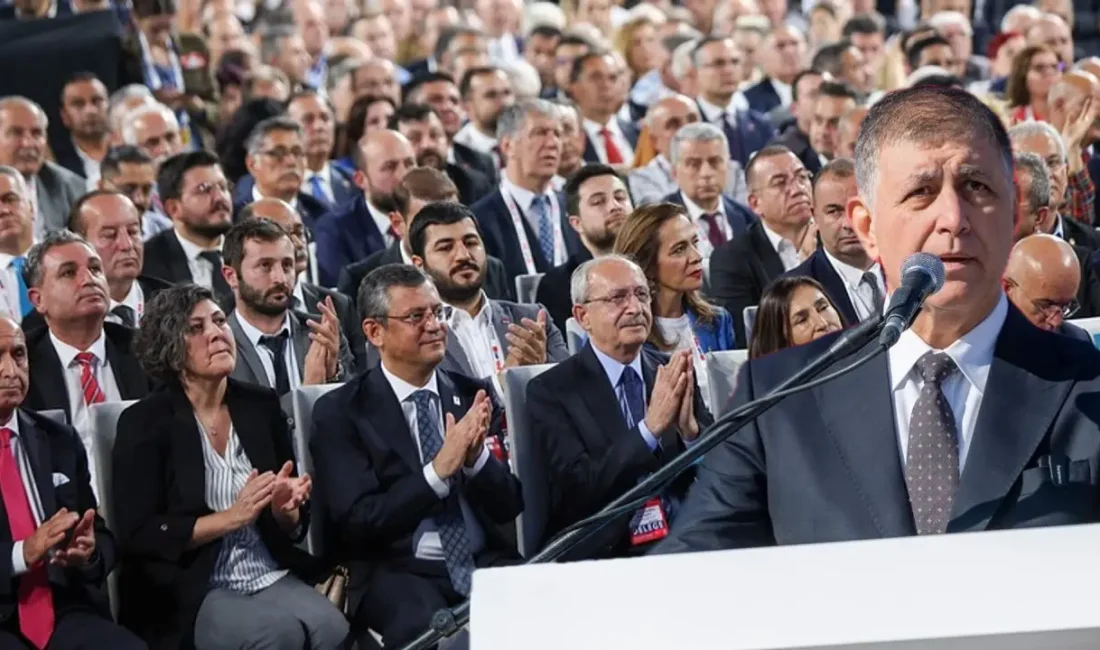 İzmir Büyükşehir Belediye Başkanı Cemil Tugay, CHP Kurultayı'nda usulsüz oy