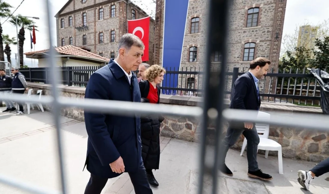İzmir Büyükşehir Belediye Başkanı Cemil Tugay, 145 bin kişinin eğitim
