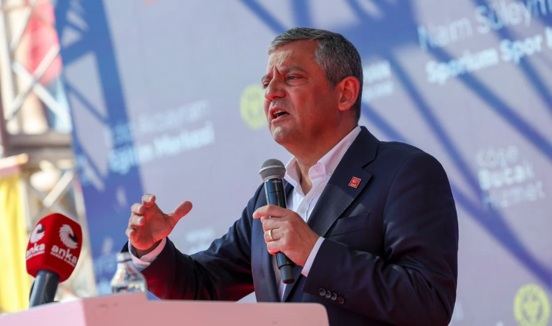 Buca’da toplu açılış törenine katılan CHP Genel Başkanı Özgür Özel,
