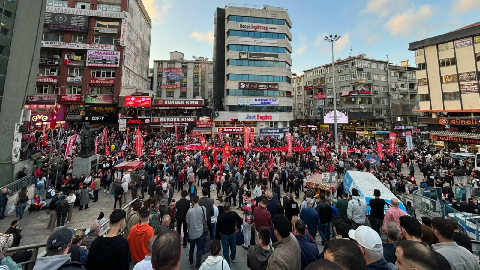 CHP'den İstanbul çağrısı: 3 bölgede oturma eylemi