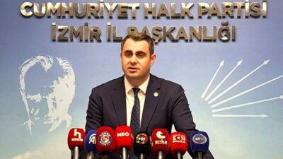 Kurultay kararının ardından İzmir örgütü meydanlara iniyor. İl başkanlığı önünde