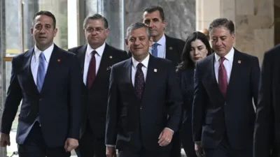 Cumhuriyet Halk Partisi (CHP) Genel Başkanı Özgür Özel, 4 Mayıs