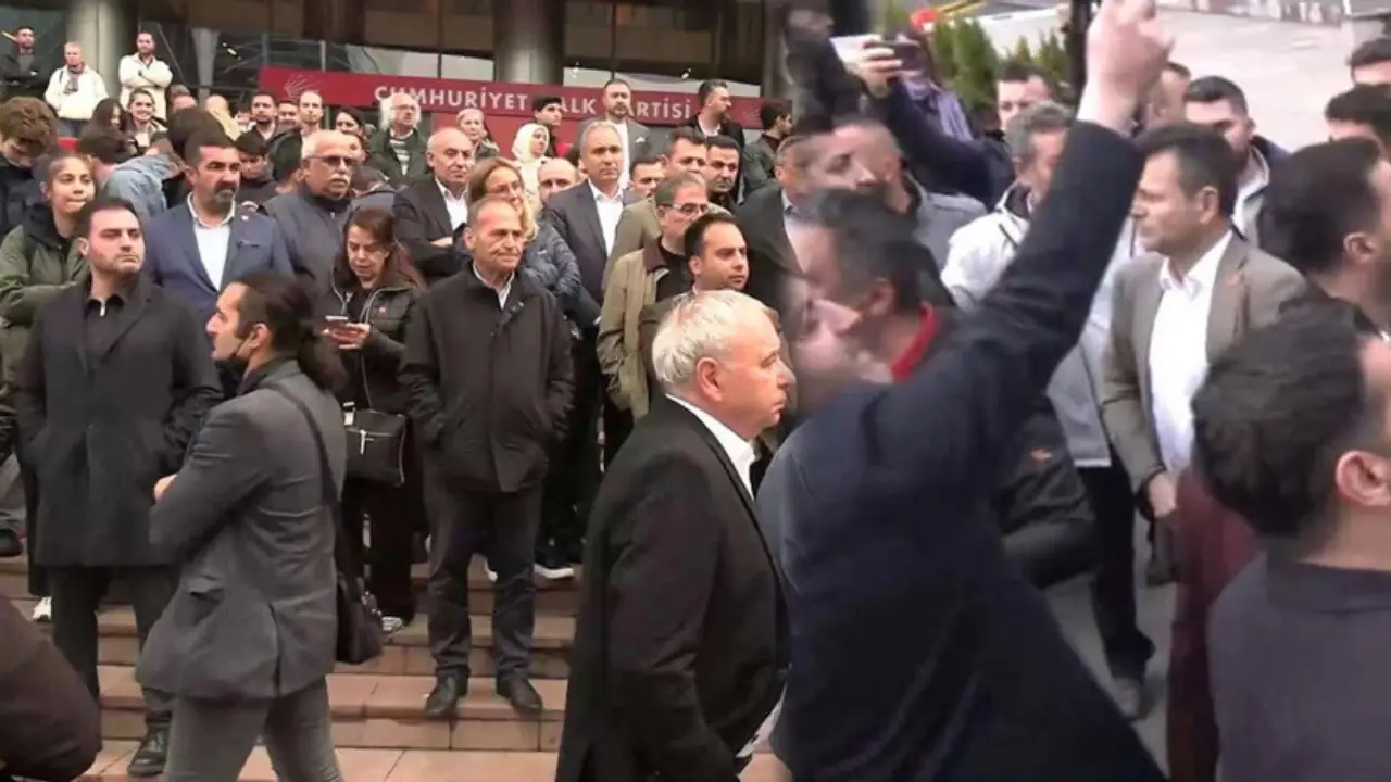 Mahkemenin "mutlak butlan" kararı sonrası Kemal Kılıçdaroğlu’nun avukatı ve destekçisi