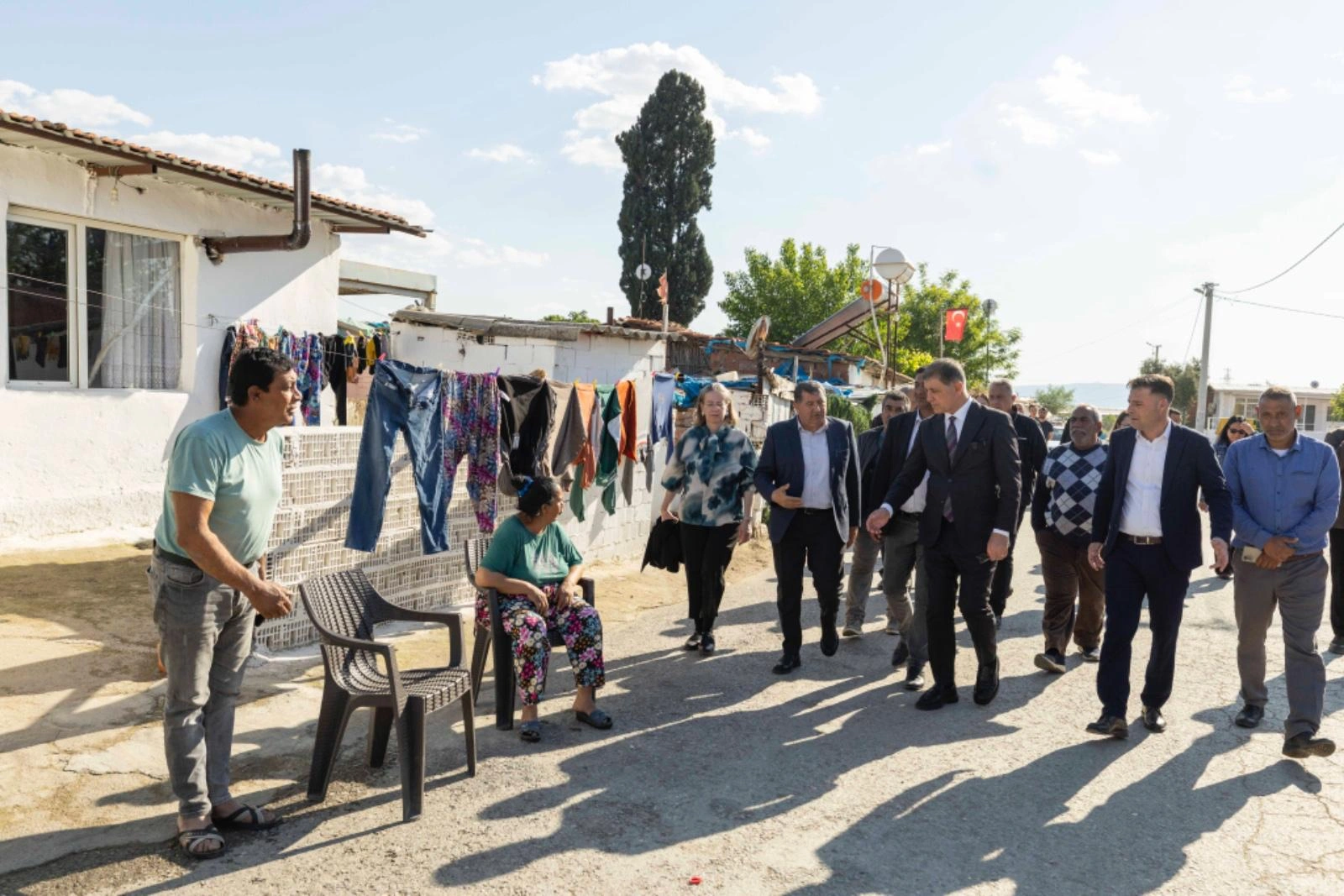 Çırpı’ya Bahar Tugay ile geldi: Altyapı ve halı saha için talimat verildi!