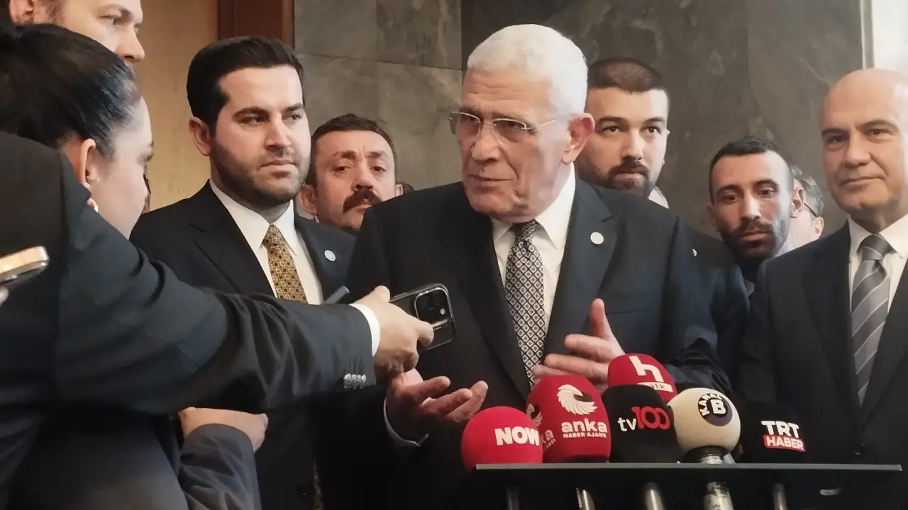 "Büyük zafer değil, demokrasi ayıbı!": Dervişoğlu'ndan transfer eleştirisi