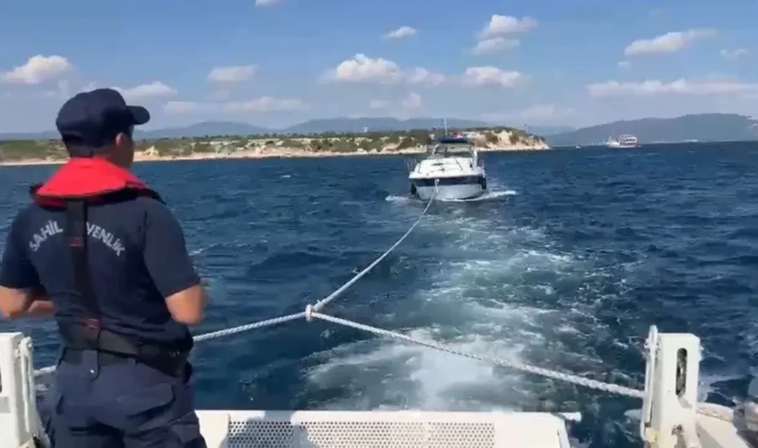 Aydın'ın Didim ilçesi açıklarında motor arızası yapması sonucu denizde mahsur