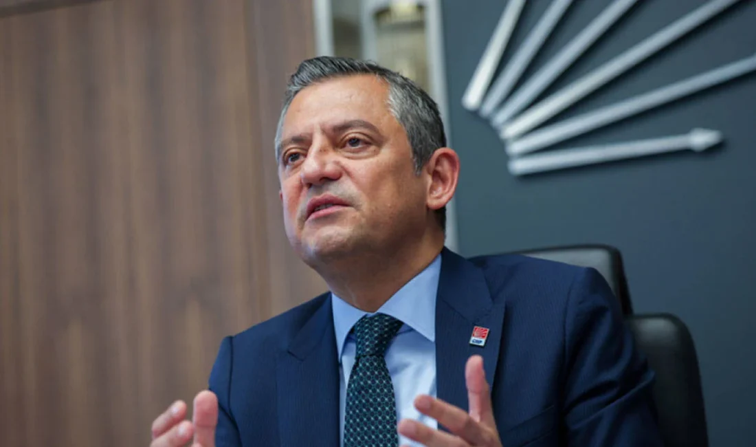 Cumhuriyet Halk Partisi (CHP) Genel Başkanı Özgür Özel ve İYİ