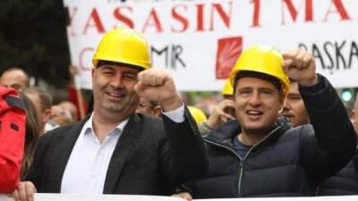 İzmir milletvekilleri arasında 'emek' polemiği! 

AK Partili Eyyüp Kadir İnan'ın