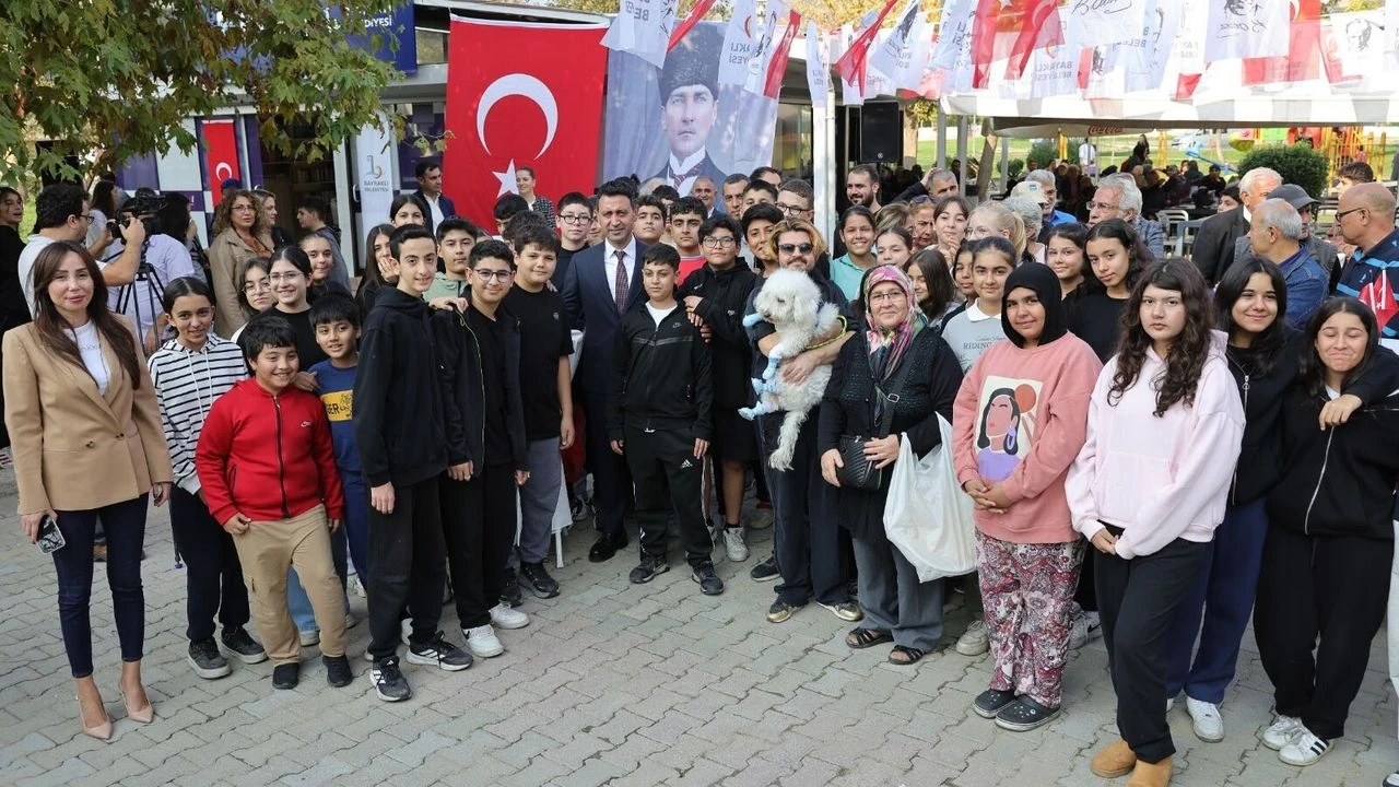Bayraklı Belediyesi, eğitimde fırsat eşitliğini sağlamak amacıyla Sosyal Etkinlik Merkezi