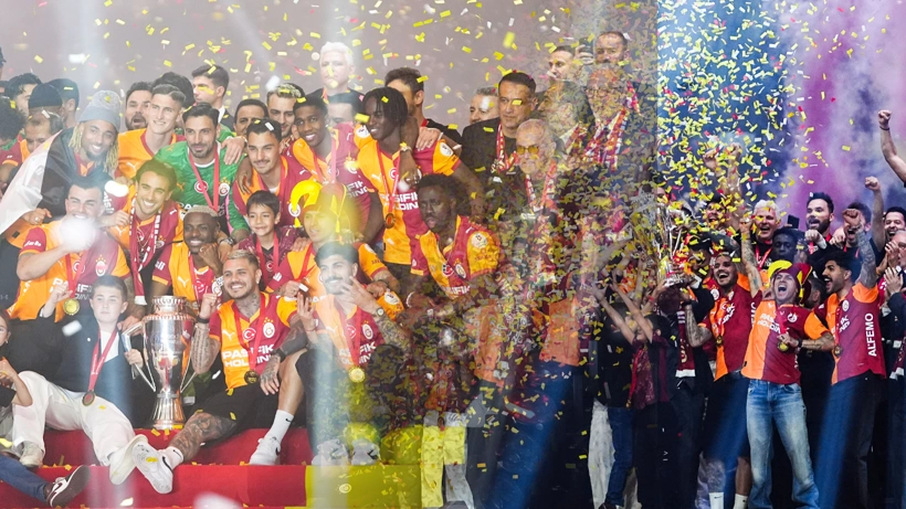 Süper Lig 2025-2026 sezonunu zirvede tamamlayan Galatasaray, RAMS Park'ta düzenlenen
