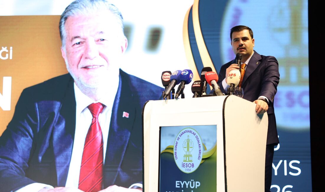 AK Parti Genel Sekreteri ve İzmir Milletvekili Eyyüp Kadir İnan,