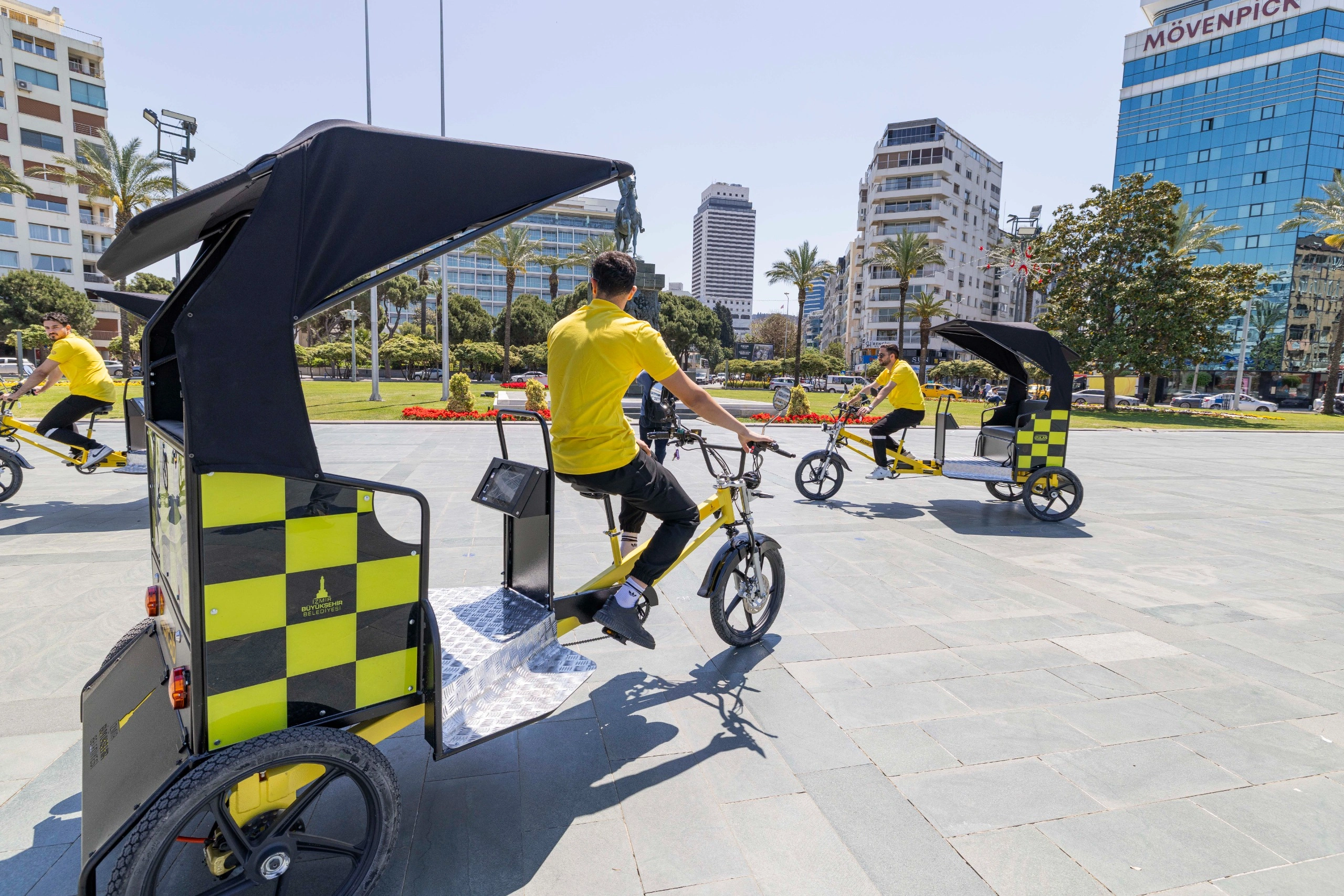 İzmir sokaklarında yeni dönem: 'Bisicab'ler yola çıkıyor!