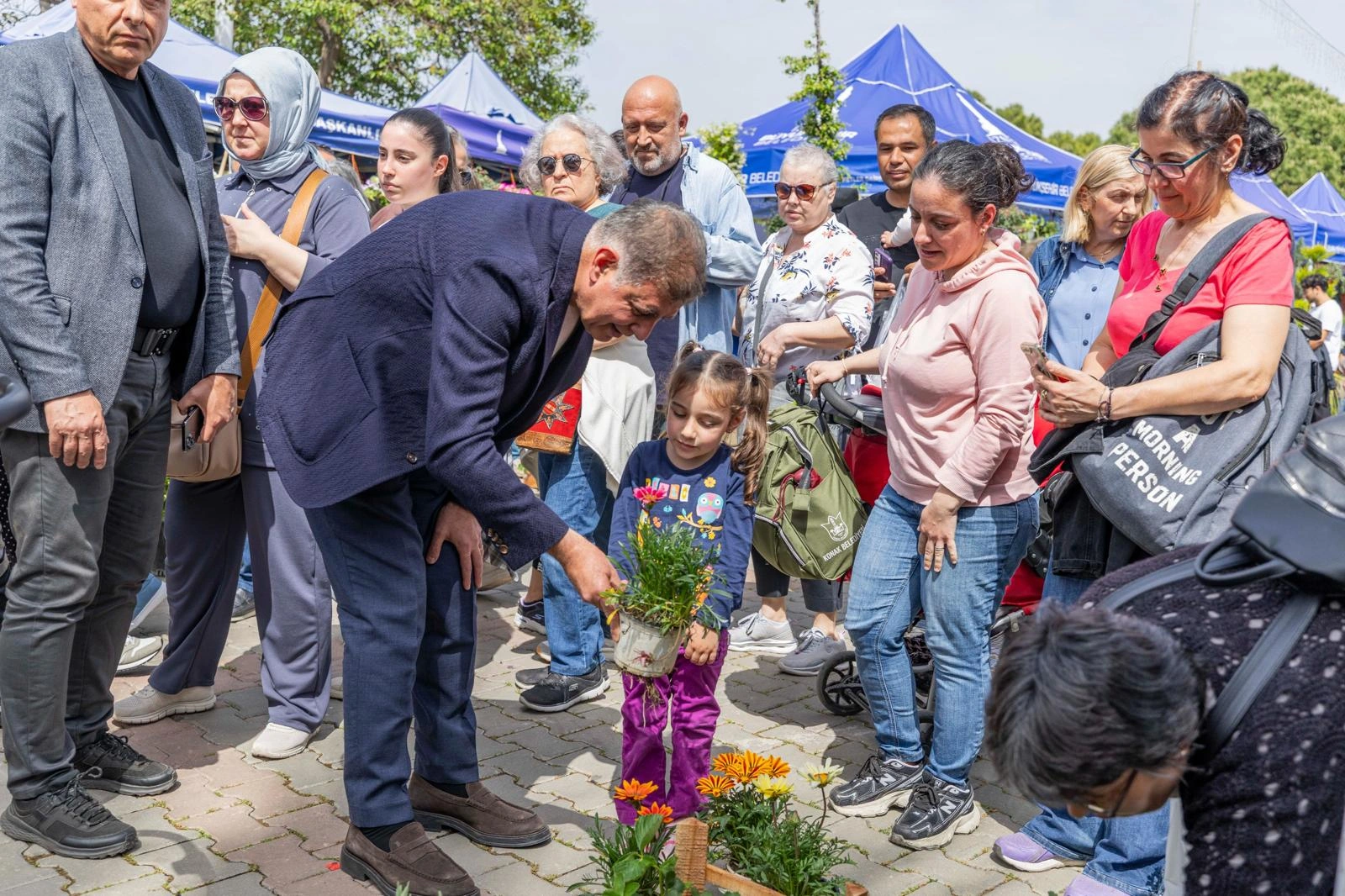 Kültürpark’ta bahar karnavalı: İzmir'i mis gibi bir koku sardı!
