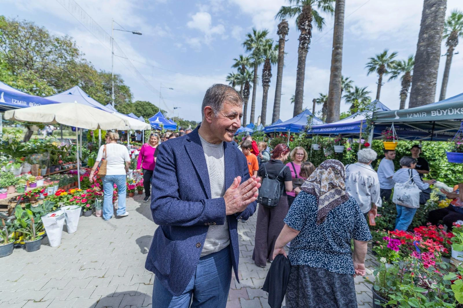 Kültürpark’ta bahar karnavalı: İzmir'i mis gibi bir koku sardı!