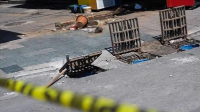 İzmir'de 2024 yılında sağanak yağış sırasında elektrik akımına kapılarak hayatını