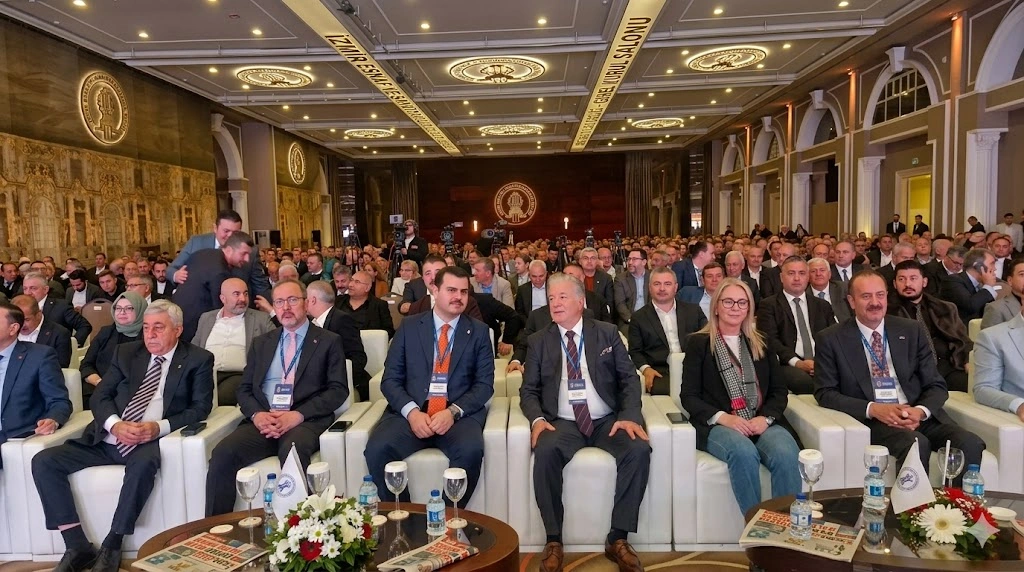 İzmirli esnaflar sandık başında: Yalçın Ata tek aday
