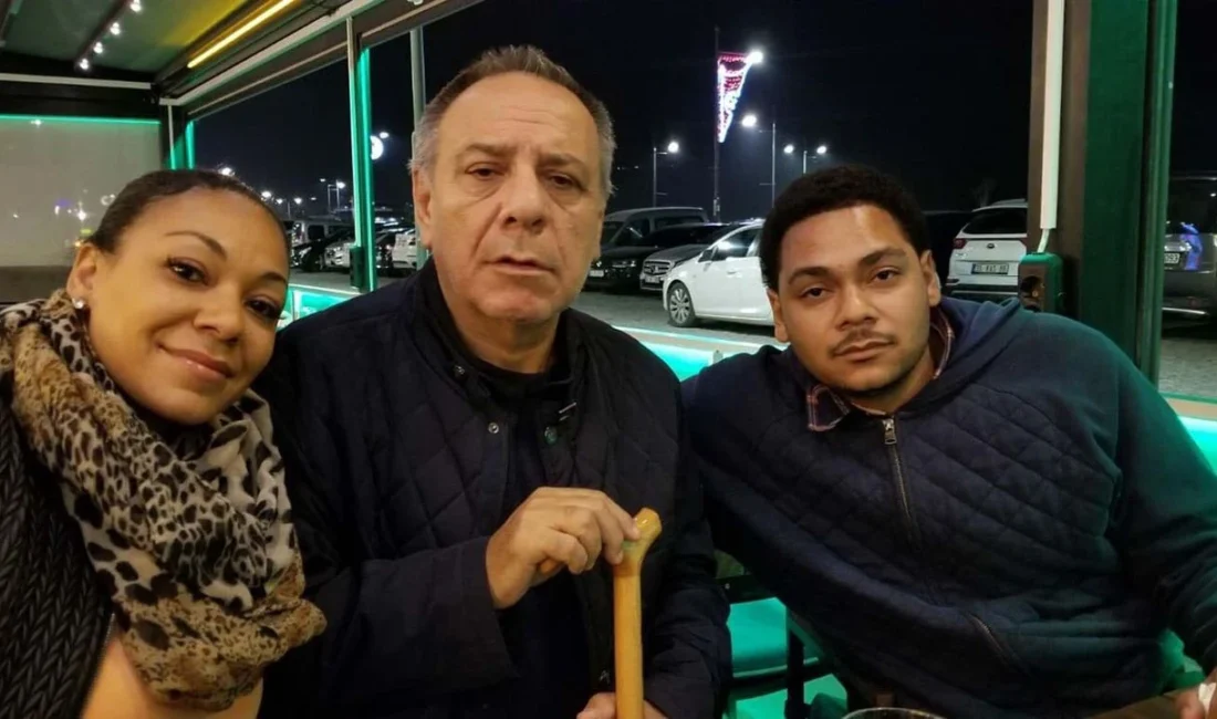 Şikago’daki bir gece kulübünde garsonlukla başlayıp İzmir’de dev bir emlak