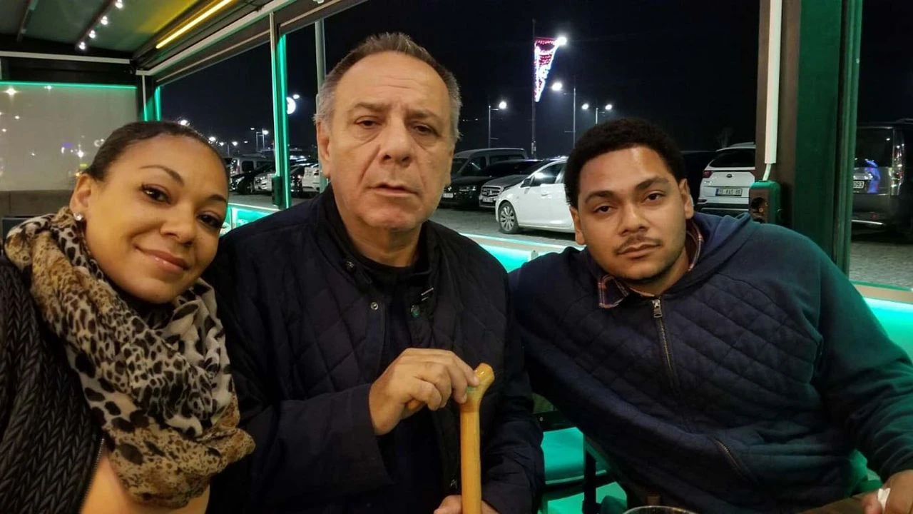 Şikago’daki bir gece kulübünde garsonlukla başlayıp İzmir’de dev bir emlak