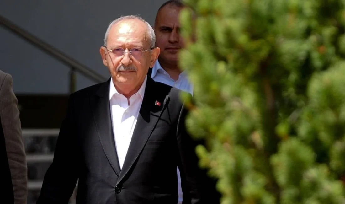 CHP Genel Başkanlığı görevine hukuken geri getirilen Kemal Kılıçdaroğlu'nun, 30