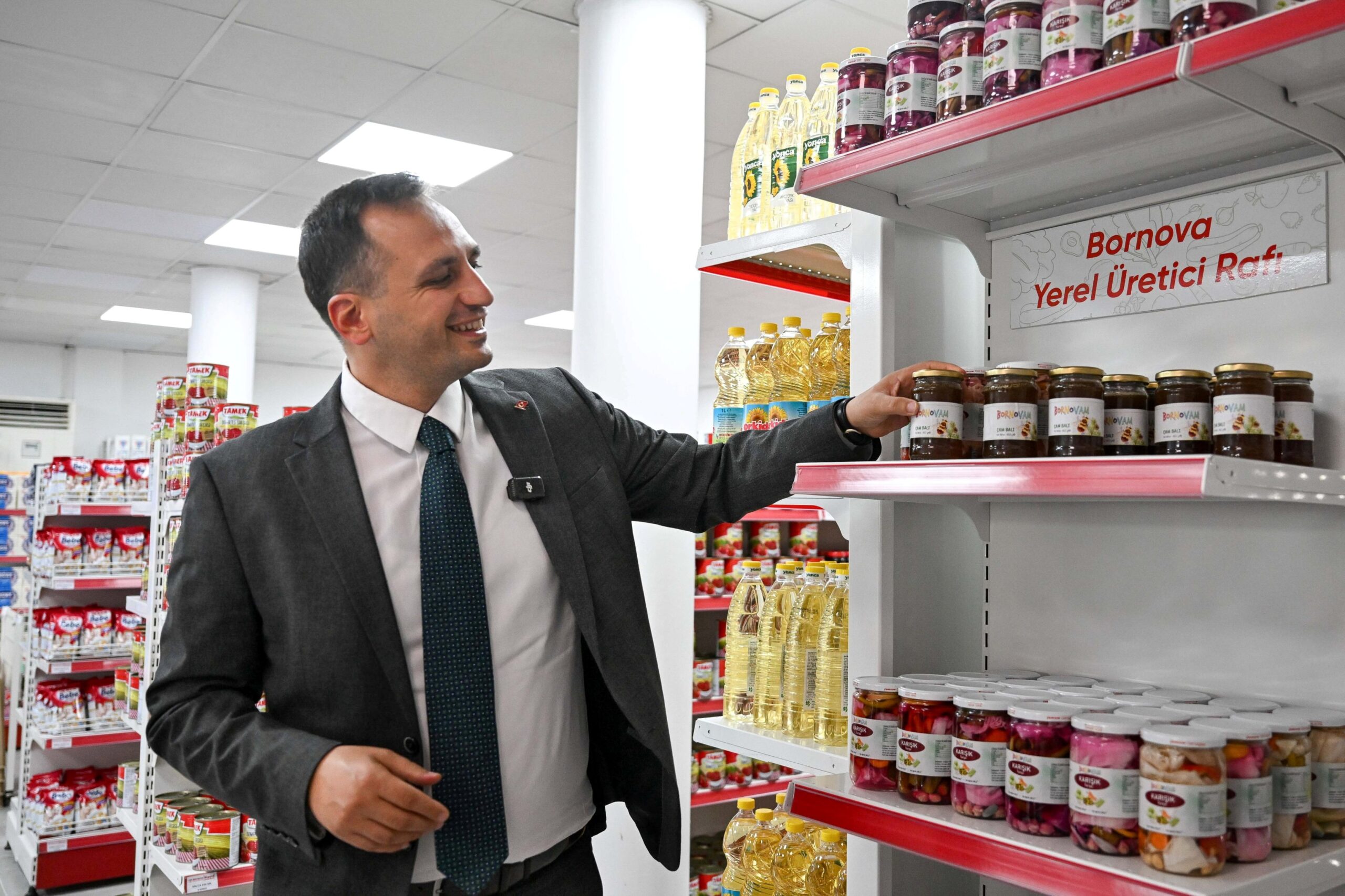 Başkan Ömer Eşki duyurdu: Bornova'da Kent Market kartlarına bayram ayarı!