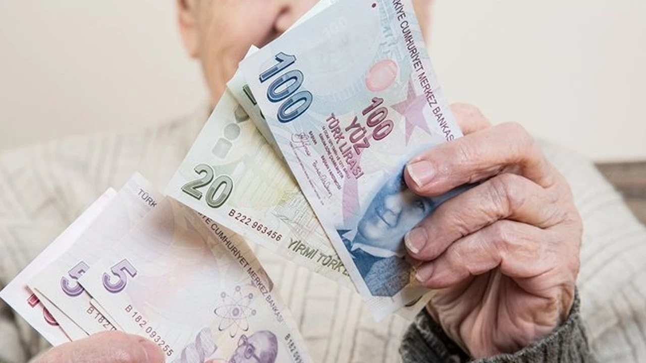 Türkiye genelinde milyonlarca emekli ve hak sahibinin gözü Kurban Bayramı