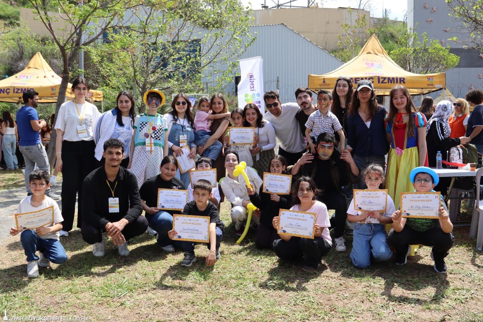 İzmir'de 18 haftada 106 çocuğun hayatı 'dayanışmayla' değişti: Arka mahallelerde 'sevgi' kazandı