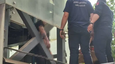 Manisa’nın Yunusemre ilçesinde arızalanan asansörden kendi imkânlarıyla çıkmaya çalışan Seymen