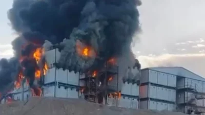 Dulkadiroğlu ilçesindeki bir konut şantiyesinin yatakhane bölümünde sabah saatlerinde yangın