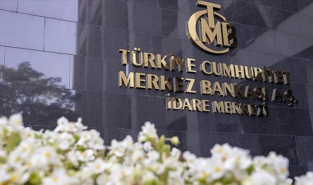 TCMB Başkanı Fatih Karahan, yılın ikinci Enflasyon Raporu’nu açıkladı. 

Savaşın