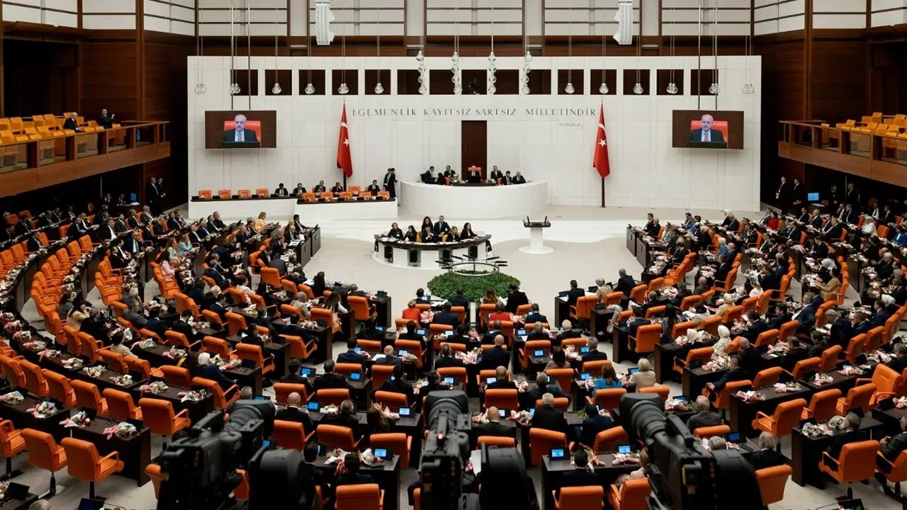TBMM Genel Kurulu, 10 günlük bayram tatilinin ardından kritik kanun