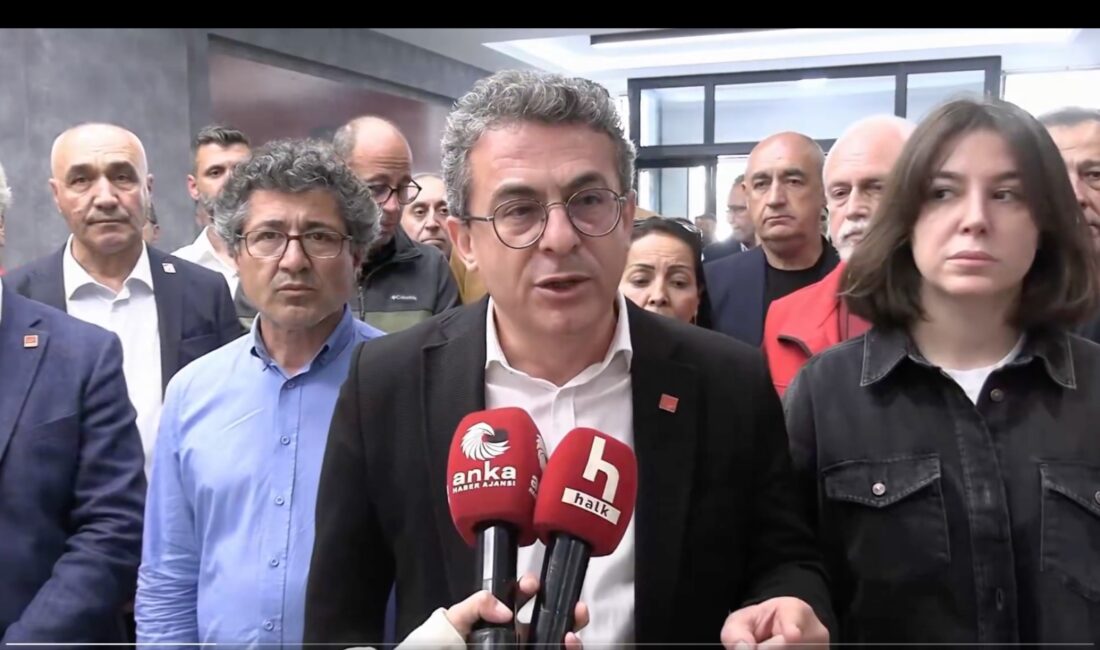 Genel merkez binasına yönelik polis müdahalesinin ardından açıklama yapan CHP