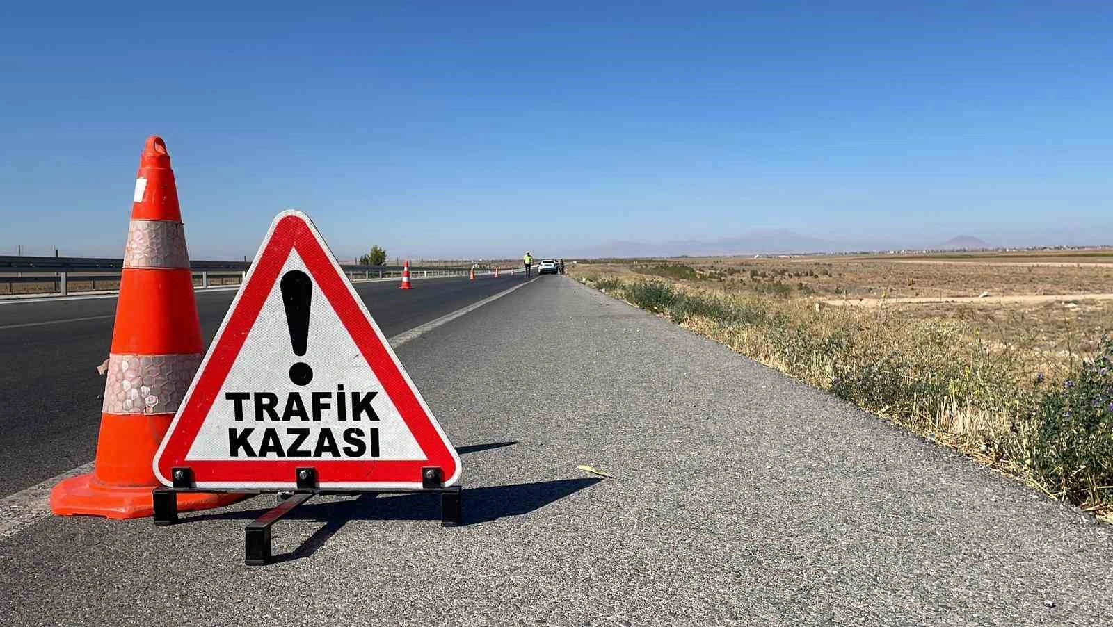 Ödemiş'te karşı yönden gelen araçla çarpıştı: Motosiklet sürücüsü hayatını kaybetti