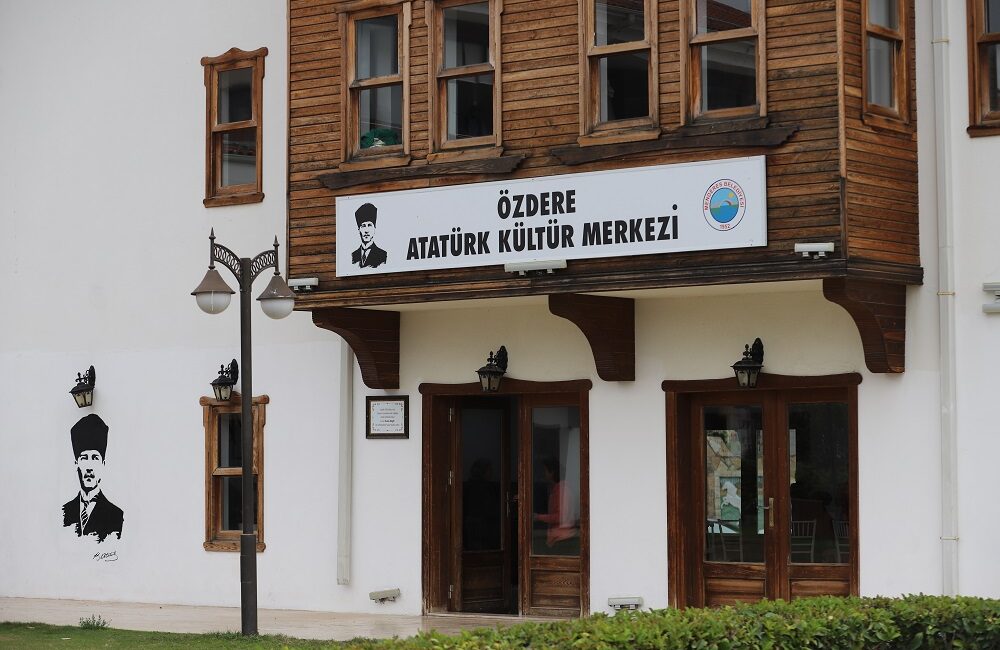 Türk sanat müziğine ilginiz varsa bu fırsatı kaçırmayın! 

Menderes Belediyesi’nin