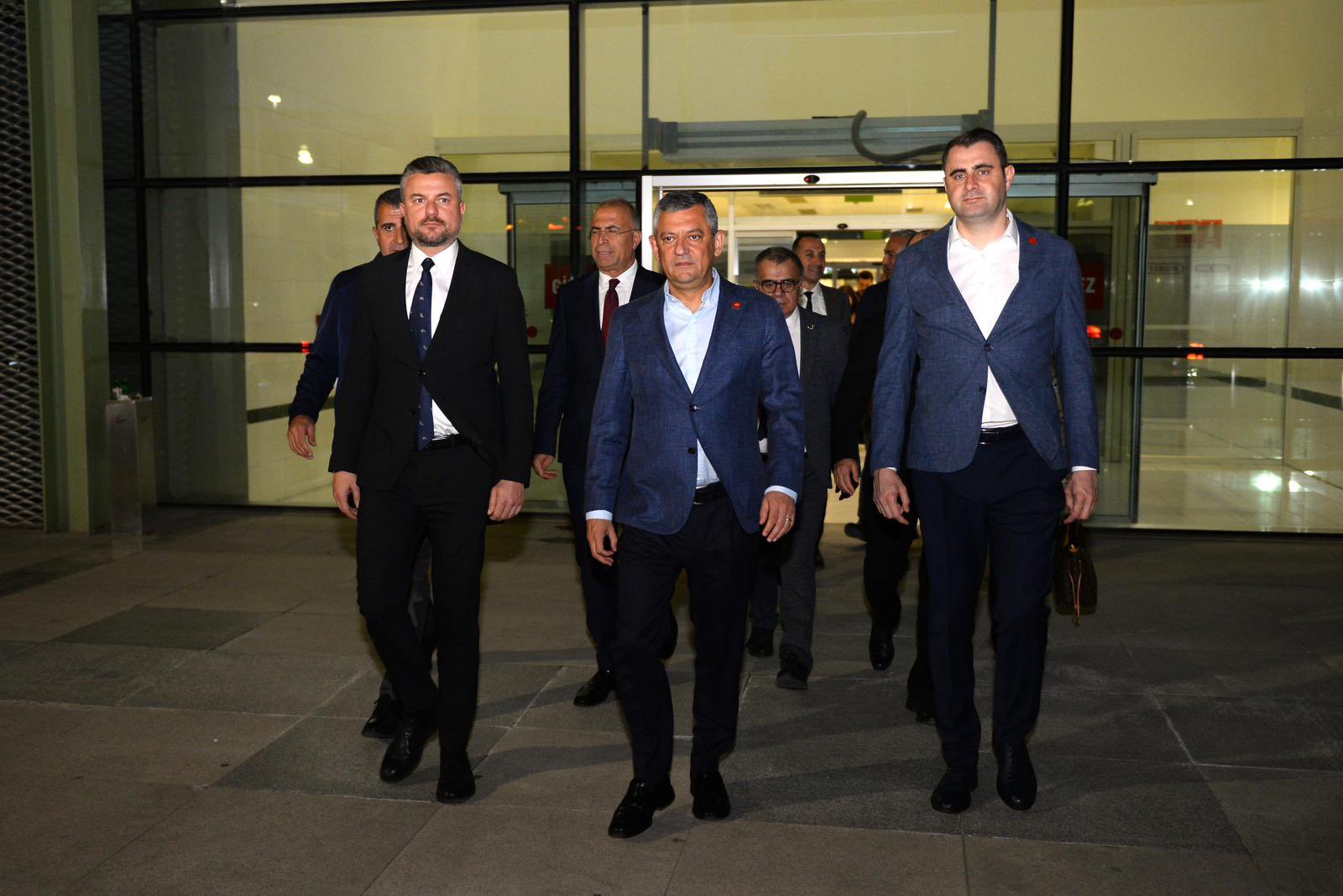 Özgür Özel İzmir'de: 4 ilçede açılış ve lansman maratonu