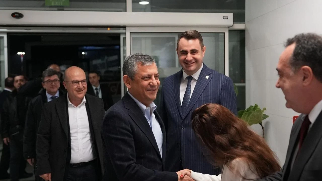Özel'in İzmir mesaisi netleşti: 4 ilçede yoğun program