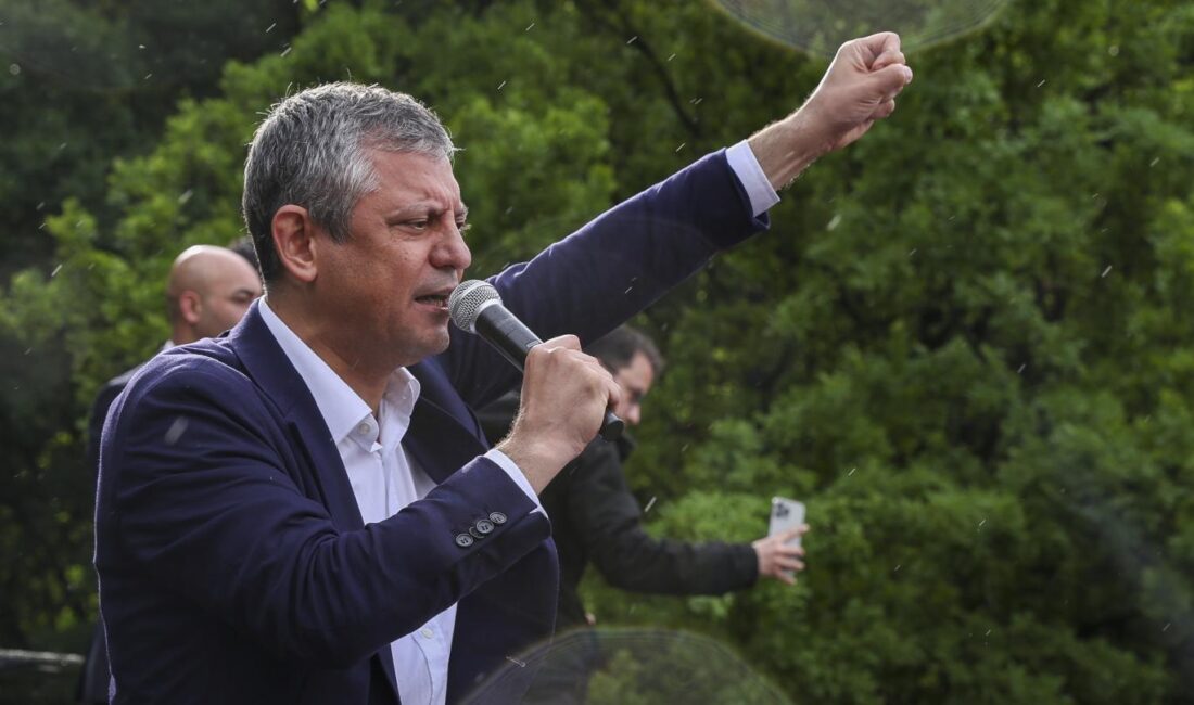 Özgür Özel, mahkemenin "mutlak butlan" kararı ve sonrasındaki idari süreci