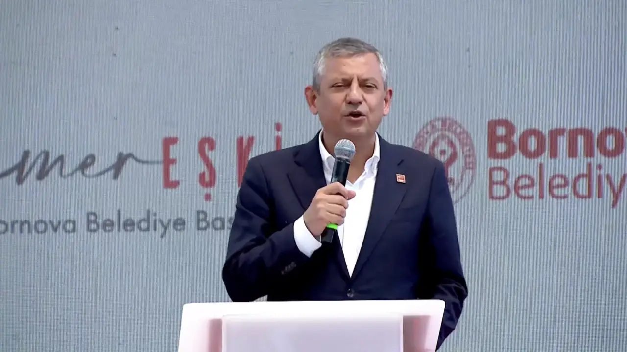 Özgür Özel’den İzmir’de 'Balyoz' resti: "O gişeleri kıracağız, gerekirse hayatı durduracağız!"