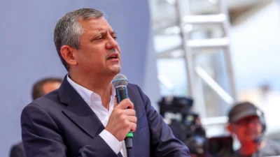 CHP Genel Başkanı Özgür Özel, İzmir'deki toplu açılış töreninde Çeşme