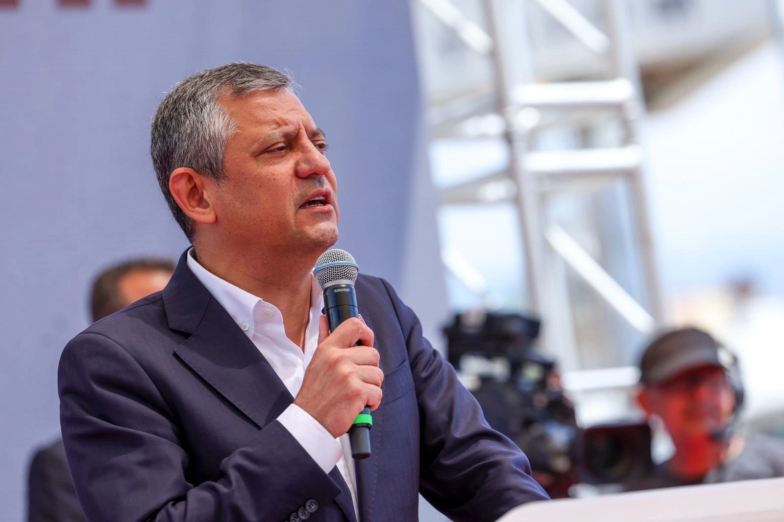 CHP Genel Başkanı Özgür Özel, İzmir'deki toplu açılış töreninde Çeşme