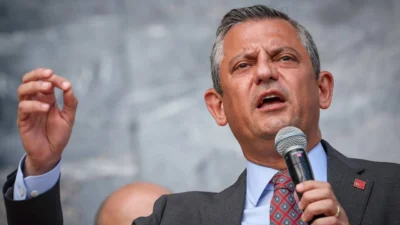 Cumhuriyet Halk Partisi Genel Başkanı Özgür Özel, "81 ilde saha